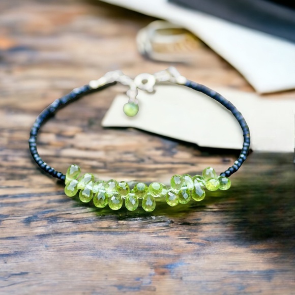 Sparkling Natural Black Spinel and Peridot Bracelet in 14k Solid Gold 7.2" - Picture 3 of 5
